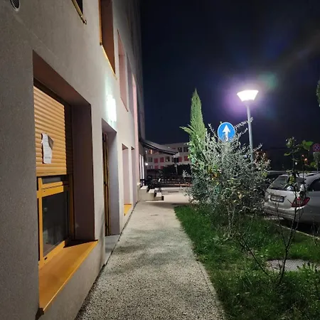 Mangalem * Τίρανα